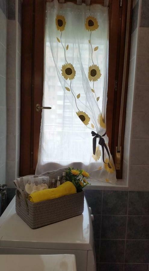 Sunflower House Ieo Ripamonti Milaan Buitenkant foto